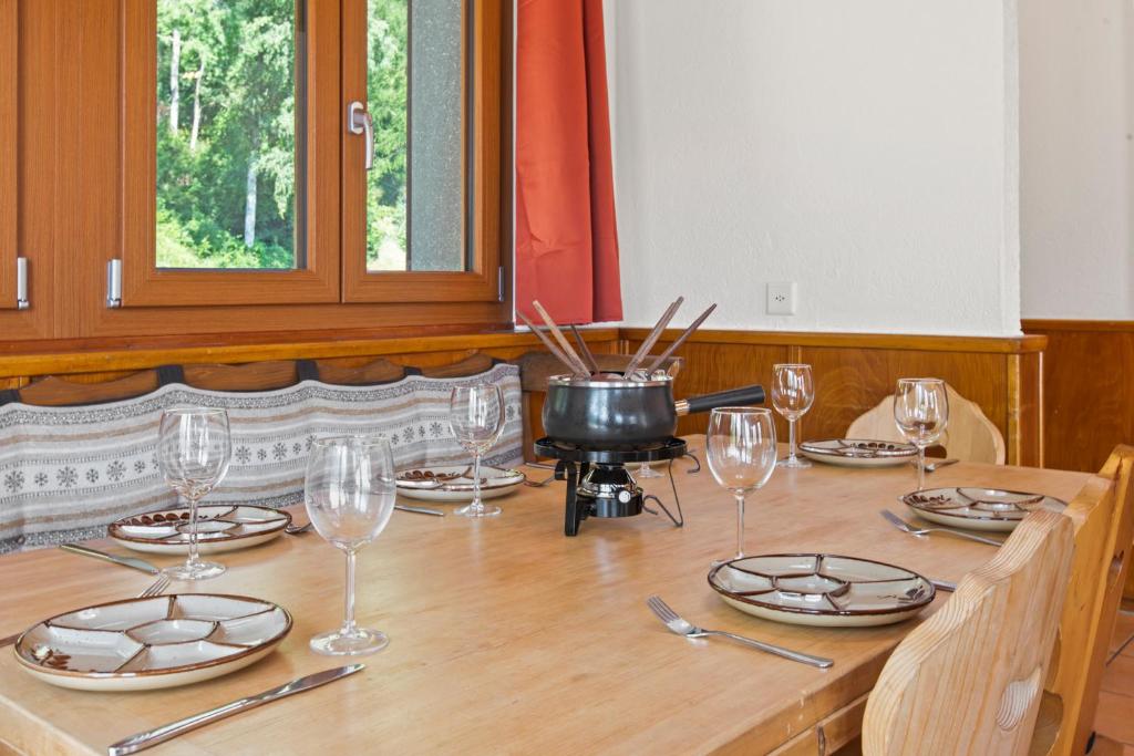 Chalet 10 personnes, vue Dent Blanche, parking - 2