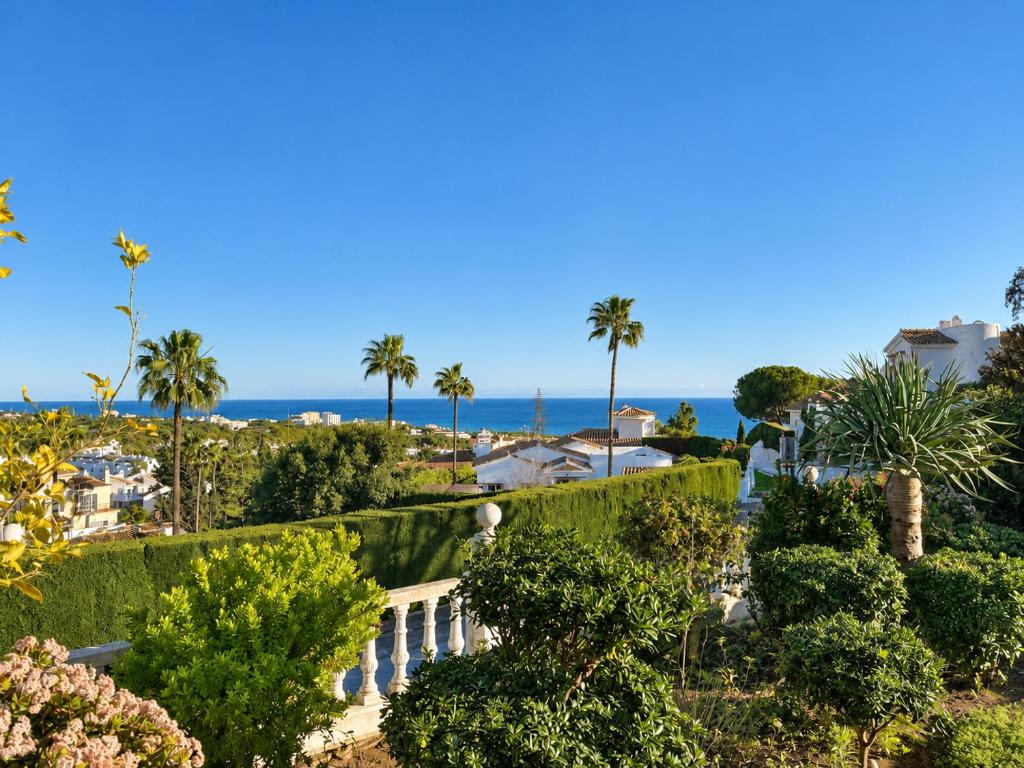 Villa Suiza - Sea Views & Pool in Calahonda - 3