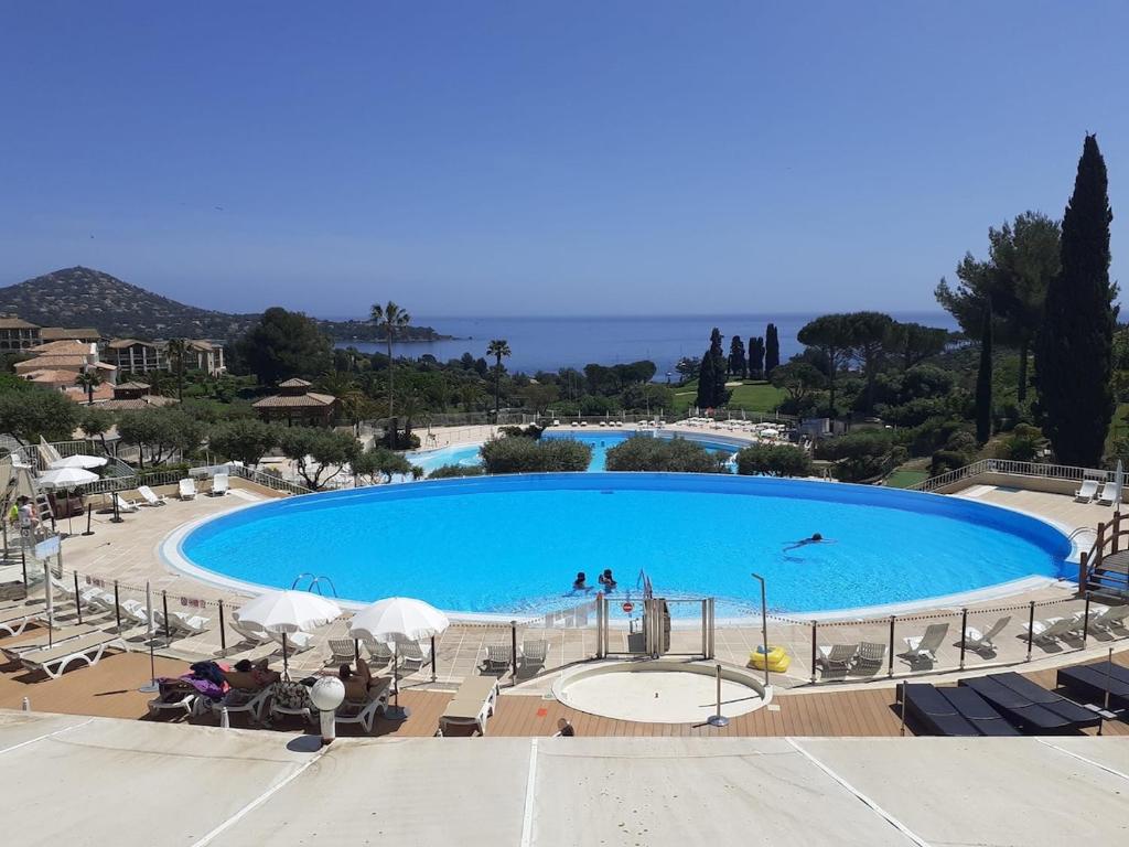 Ground floor with sea view and pools in Cap Esterel - 5