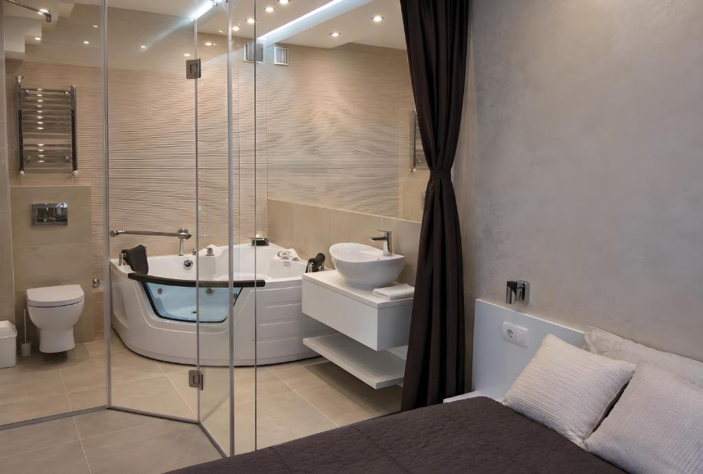 Luxury Boutique City Center Apartments - 5