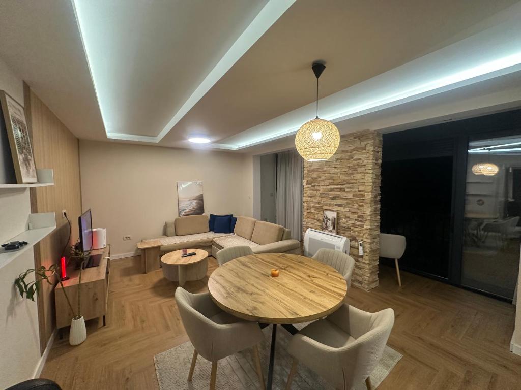 Boulevard's apartment - 1