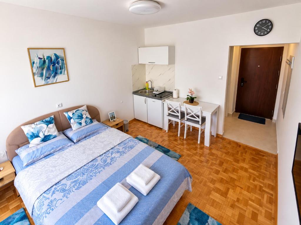 Studio apartment South - 2