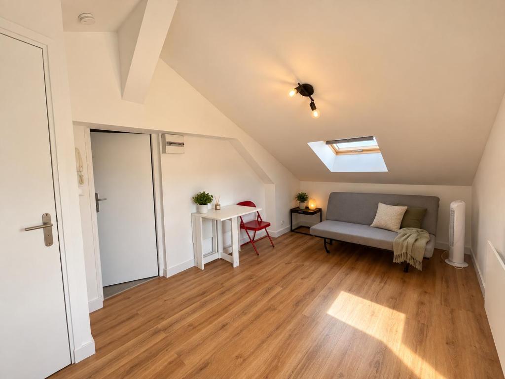Studio loft sous les toits en centre-ville - 1