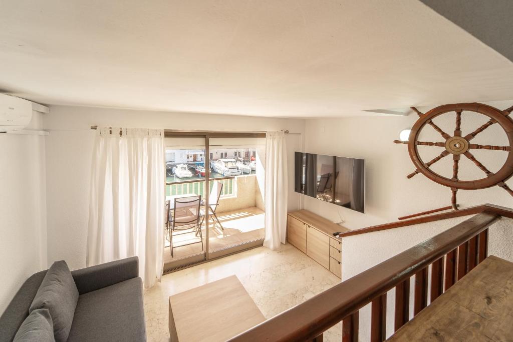 WELCS APARTAMENTO 454 EMP con vistas al canal - 1