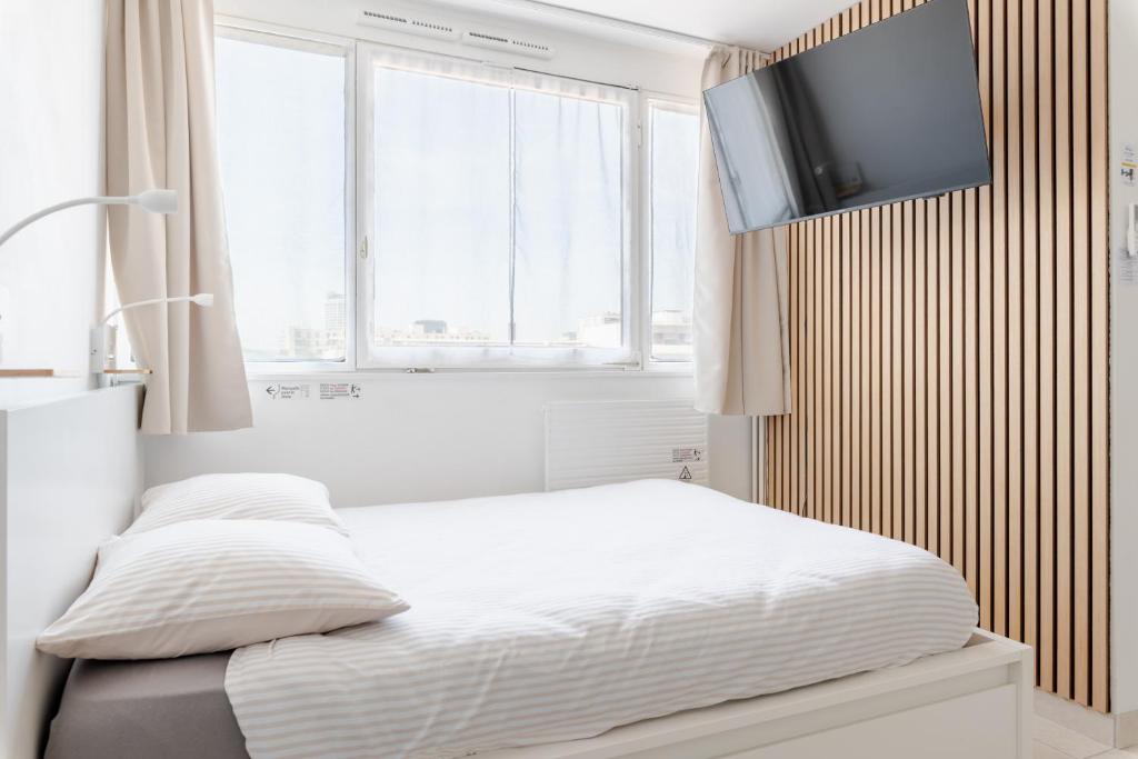 Cozy Retreat with Balcony - Lyon Train Station - 2