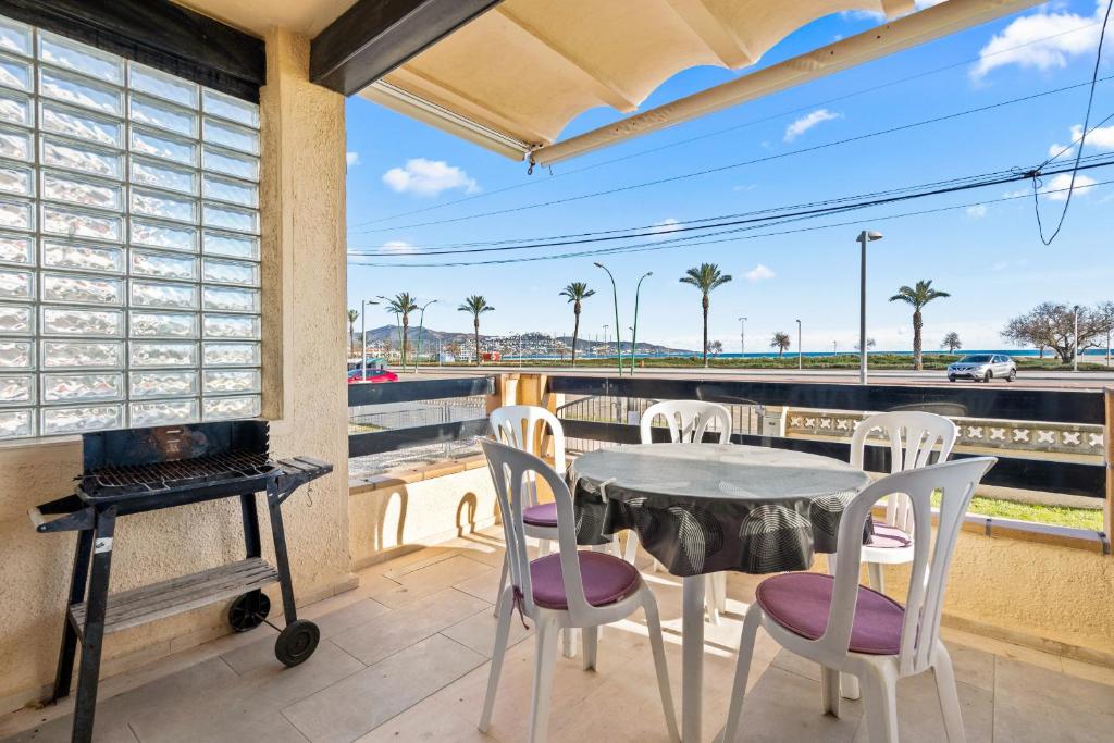 WELCS APARTAMENTO 458 EMP frente al Mar - 4