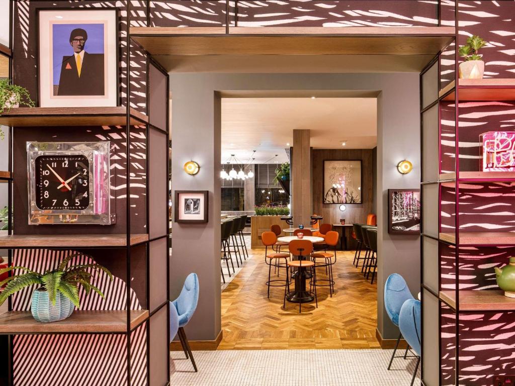 Bar/lounge