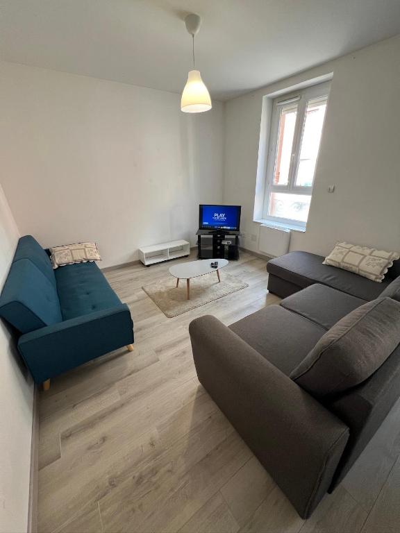 Grand appart - 1 Mai - Gare - 8 couchages - 2 douches - Clim - 1