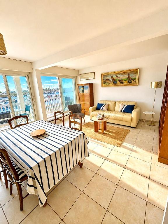 Bright apartment with balcony - 5