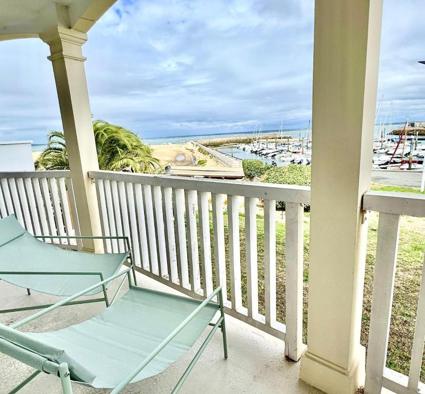 Bright apartment with balcony - 3