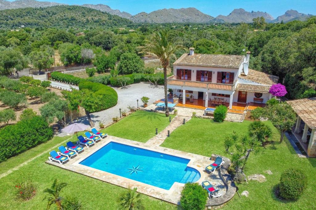 Villa Busqueroles by Villa Plus - 1