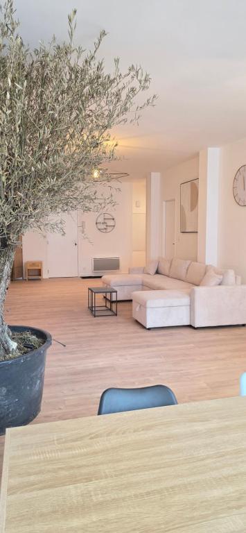 Le Magnifique, 15 personnes, garage, 3 minutes à pied du sanctuaire et gare - 5