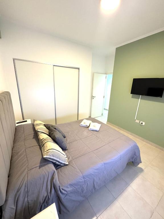 Departamento moderno 2 dorm con cochera gratis - 1