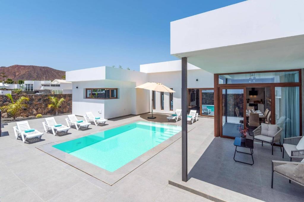 Villa Malvasia Timanfaya by Villa Plus - 2