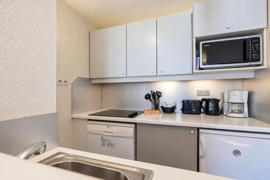 Appartements 4 et 6 personnes avec balcon Résidence La Daille - skis aux pieds - 4