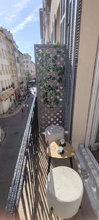 Balcon au coeur du vieux port - 1