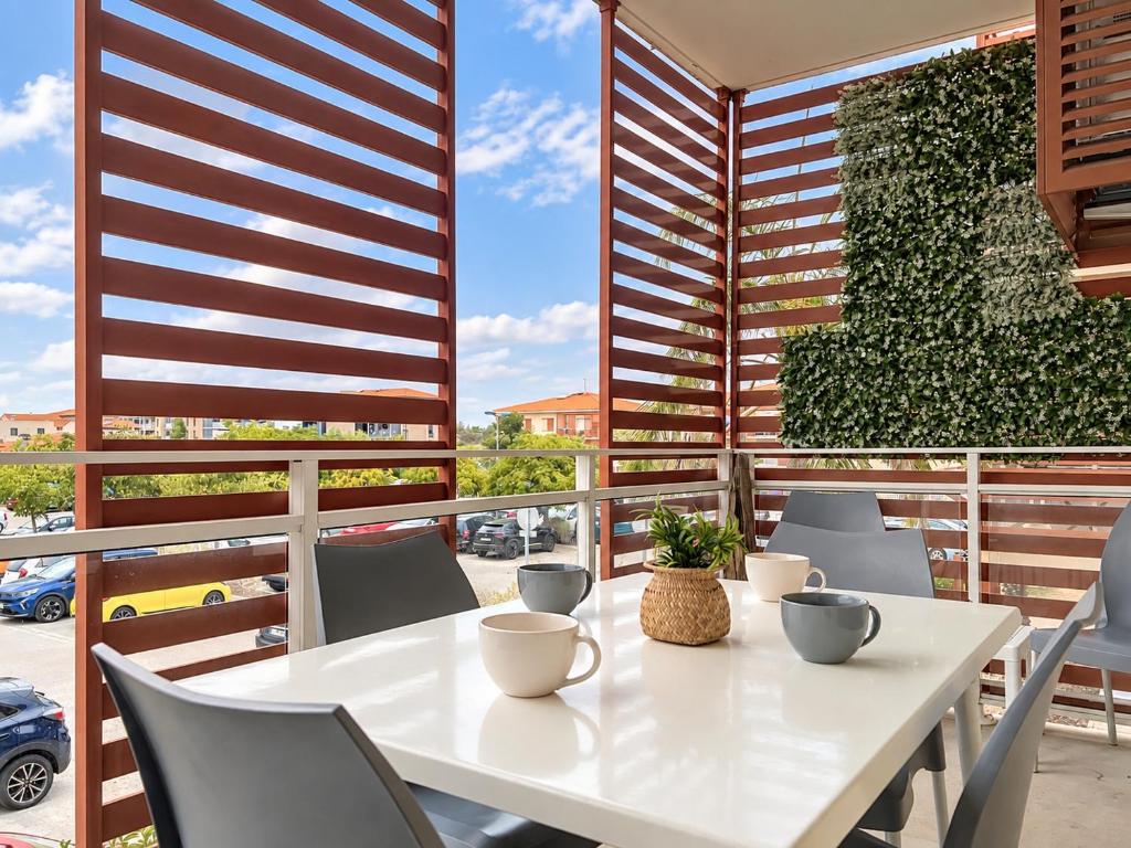 6 personnes - Piscine - terrasse - parking & clim - 2