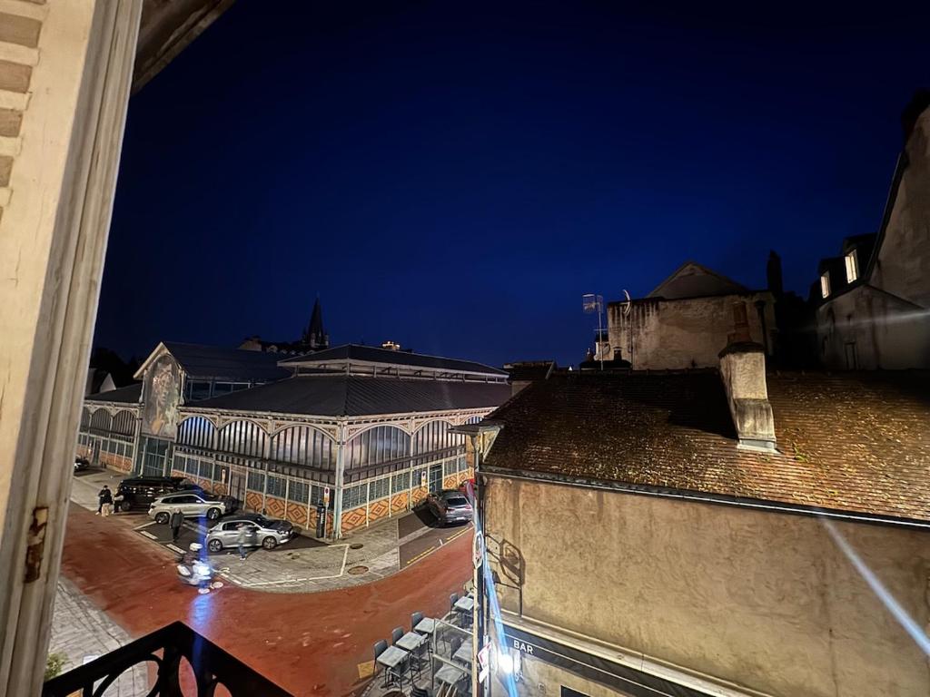 Charme et vue Halles Dijon - Balcon - Clim Mobile - 4