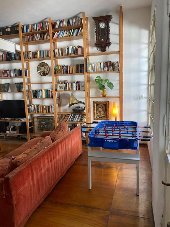 Hermosa casa con jardin y pileta - 3