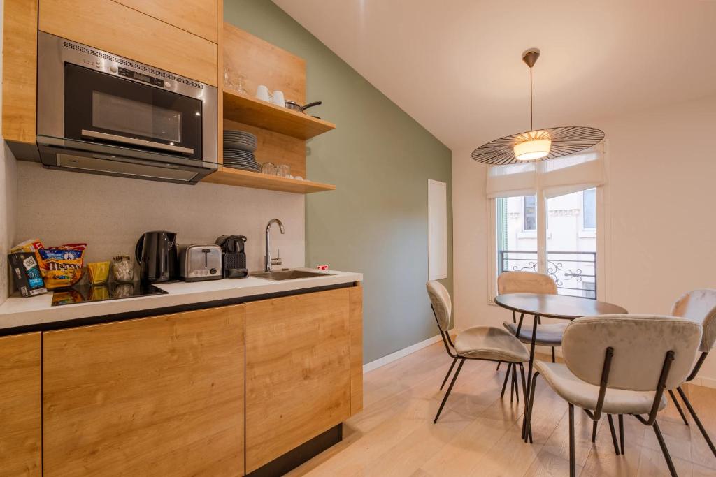 Scandinavian Urban 4 - 1BR apartment in Cannes center close to the beach and the Palais - 4