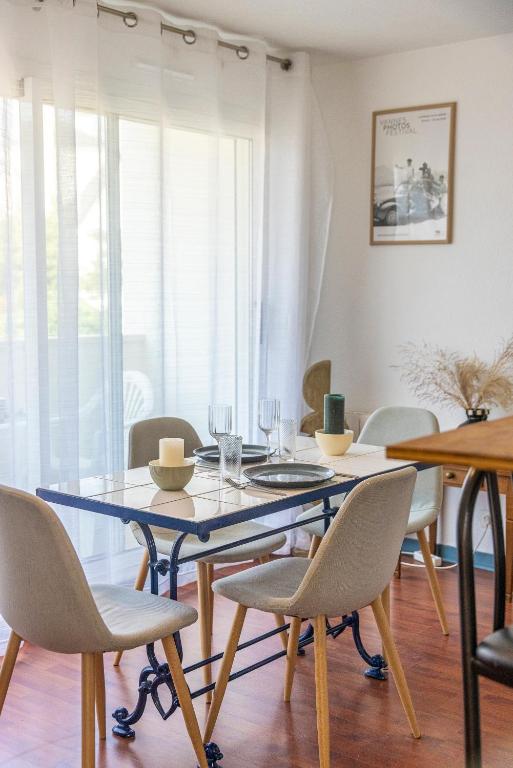 Joli T2 équipé, balcon, parking à Vannes - 2