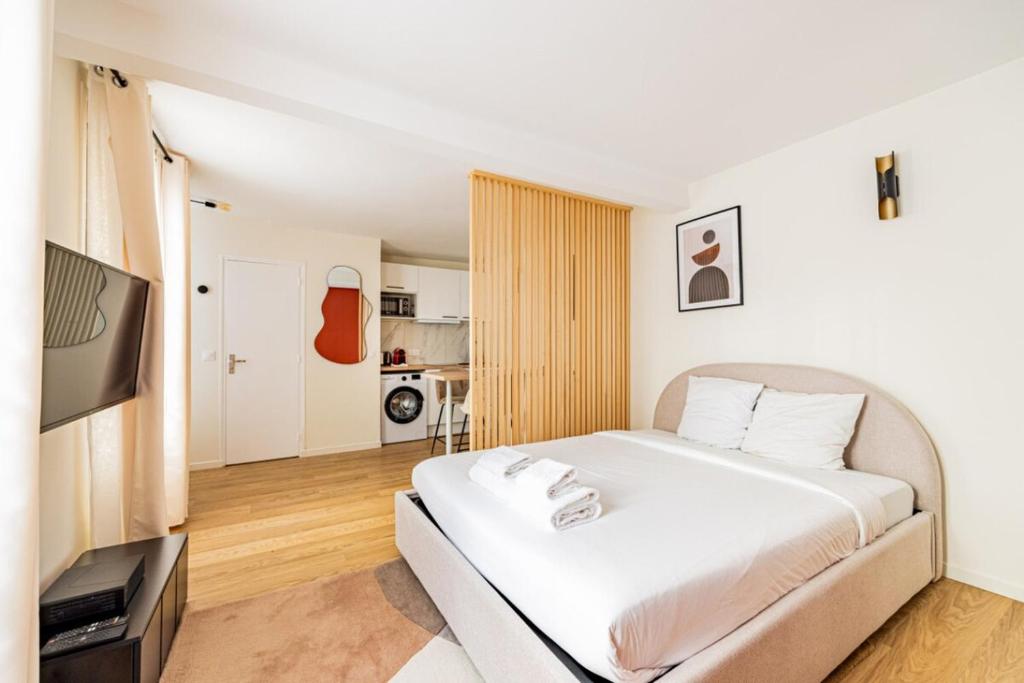 11#Studio 2 people#Bon Marché#St Germain#Paris 6 - 4