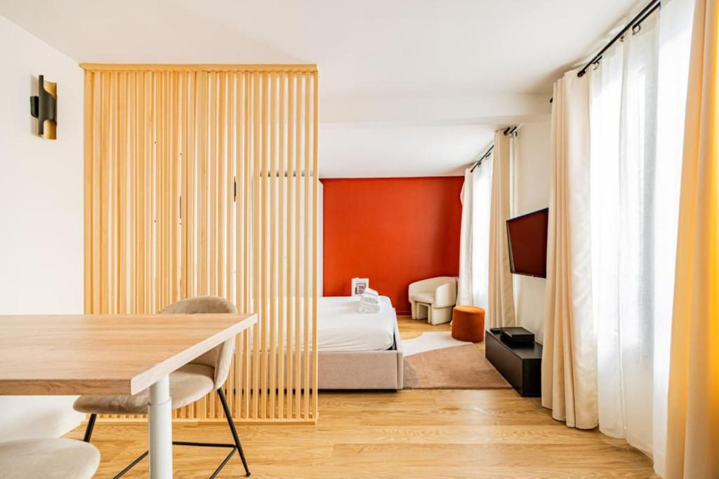 11#Studio 2 people#Bon Marché#St Germain#Paris 6 - 5
