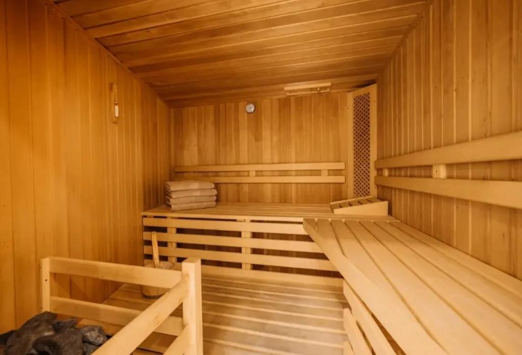 Sonniges 5 Zimmer Penthouse Mit Loggia Sowie Beheiztem Aussenpo - 5