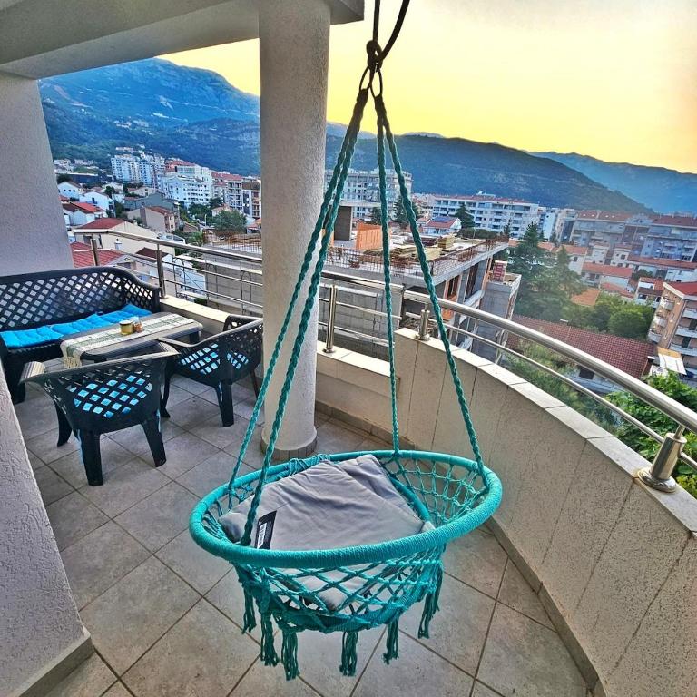 Spacious 3BR - Mountain View - Large Terrace - 3