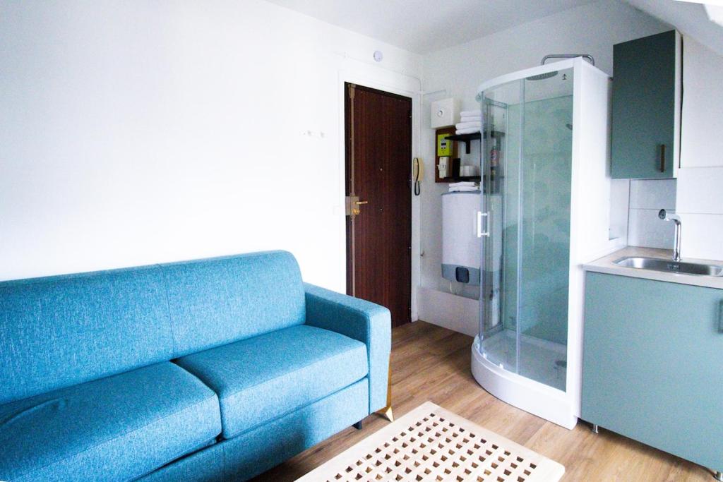 Studio FullEquiped 2person with balcony 17th - 2