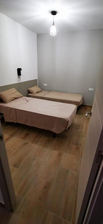 Roms Only Women Femmes MARQUES habitacion mujeres - 3