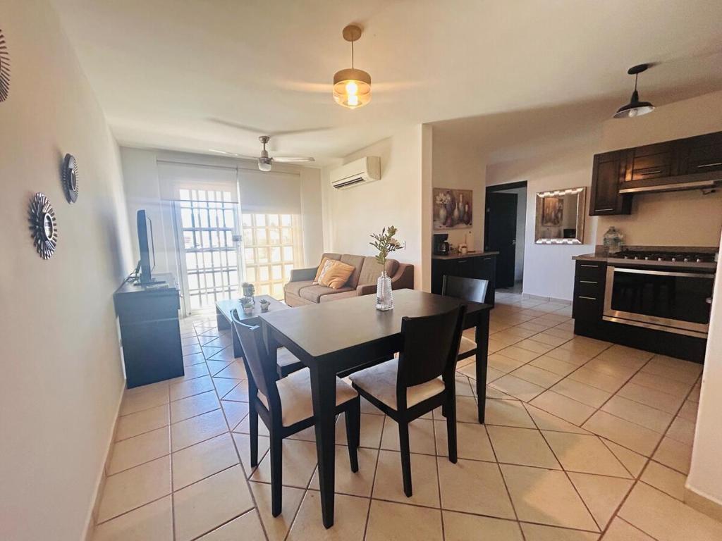 Cabo Getaway Pool Beach 2 Bedrooms - 3