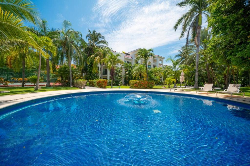 Paseo del Sol Playacar - 2BR Condo with Pool - 4