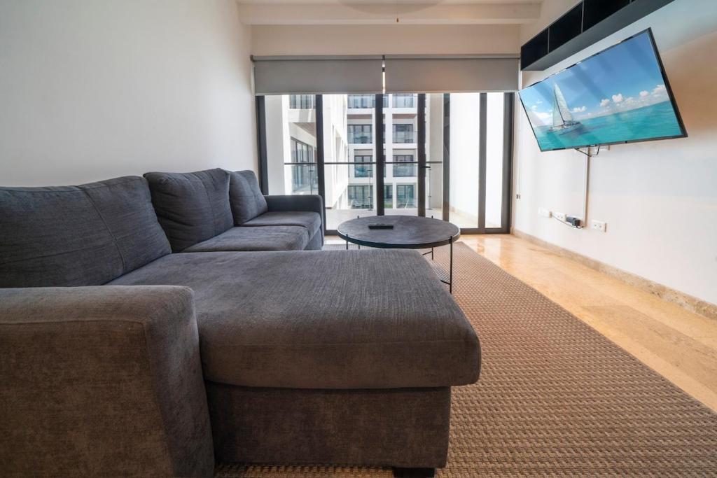 Ipana 212 - 2BR with Pools & Gym - 2