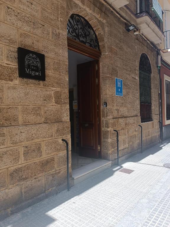 Hostal Colón Don Miguel - 3