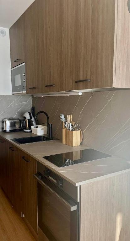Residence Les Olympiades, Ski In-Out with WiFi in Val Thorens, "V19, V20, V21" by Versant Collection - 5