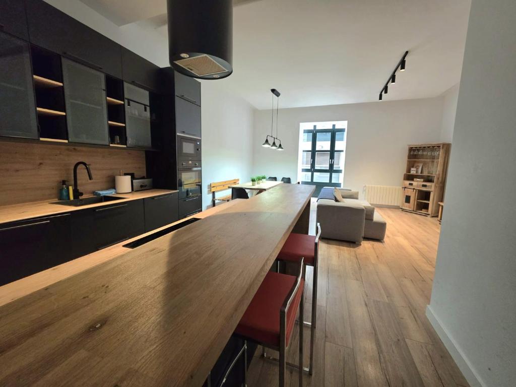 Moderno apartamento centrico para 8 personas - ATERIAGROUP - 1