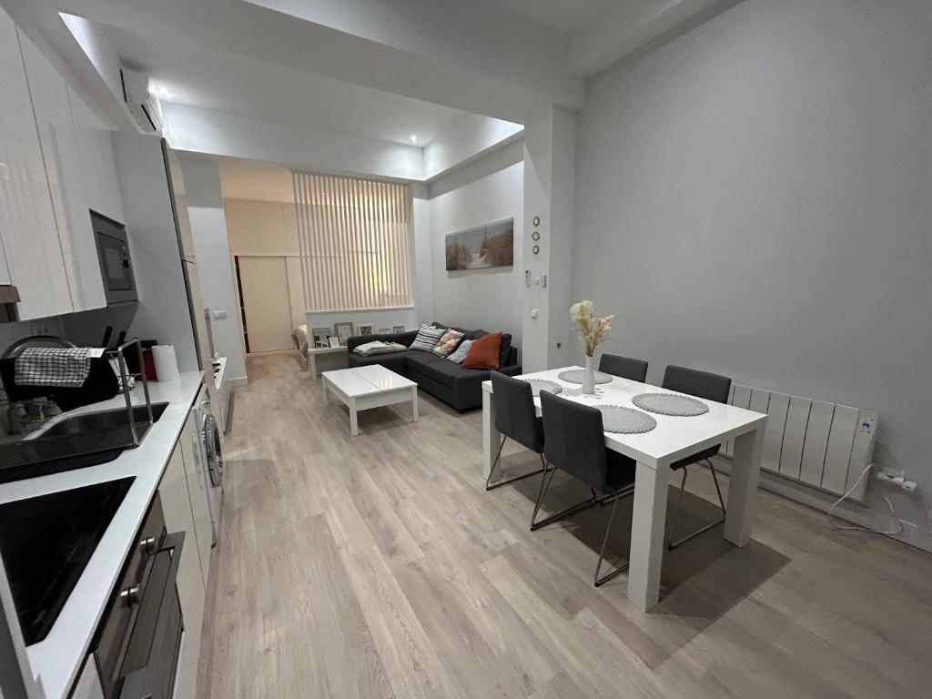 Loft reformado en Madrid, Smart TV, AC, 4 Pax - 1