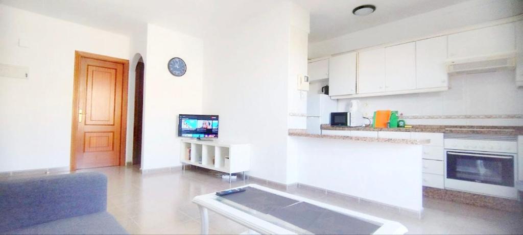 Los Cristianos, Room in shared apartment - 3