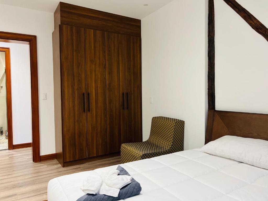 Top colonial suite cathedral 2B - 1