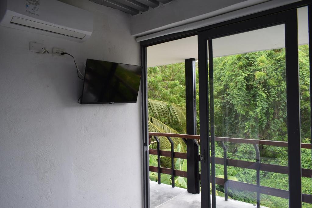 nuki hostel - 3
