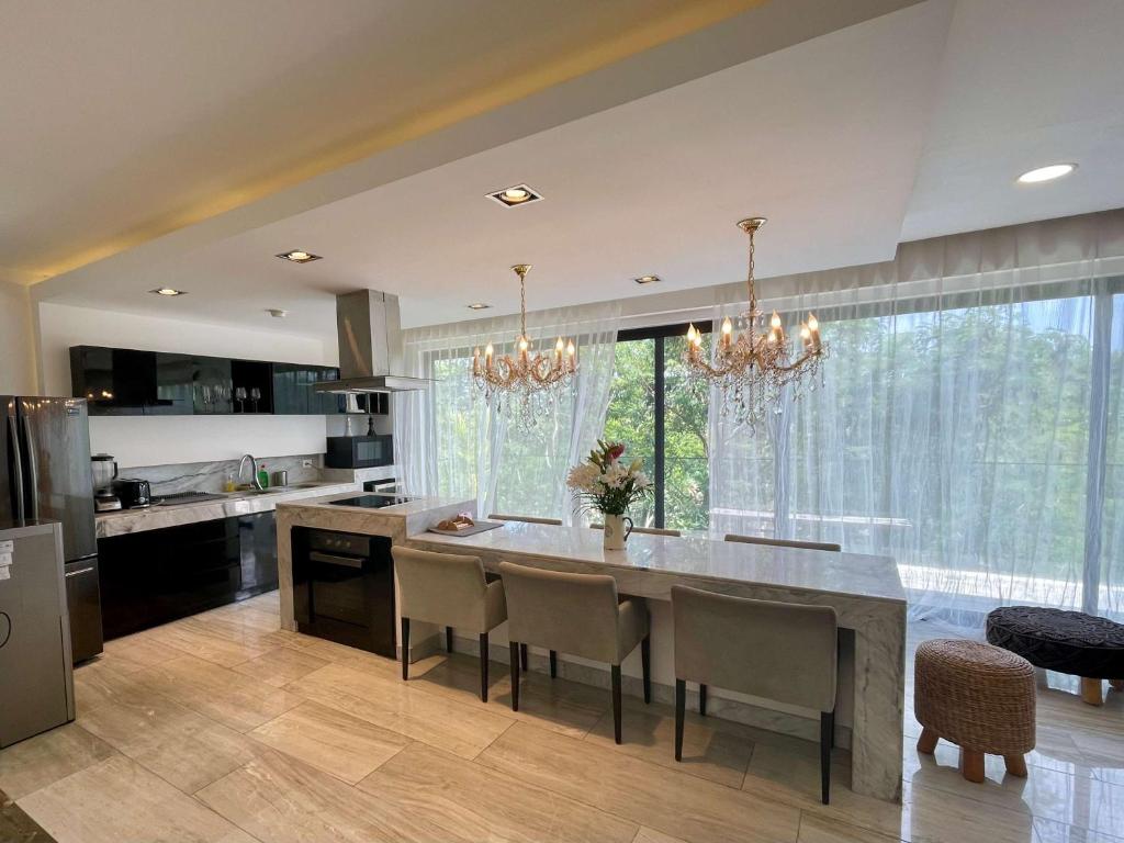 Black House - Modern 3BR Villa with Private Pool - 2
