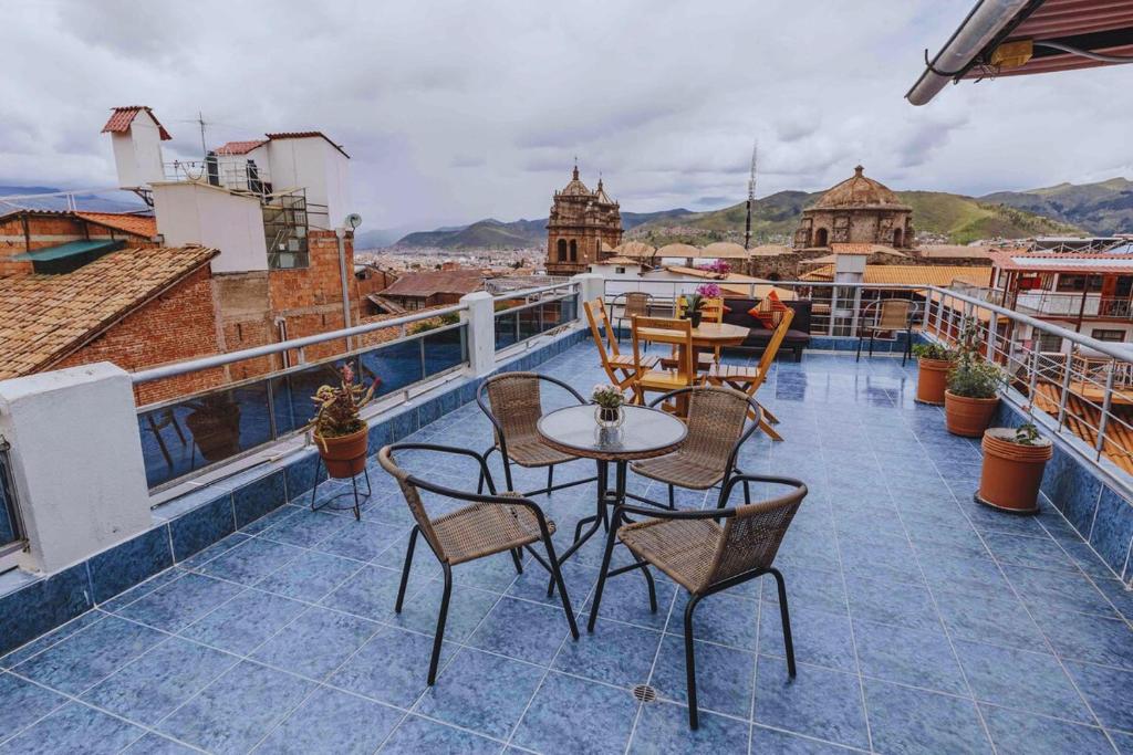 3 bedrooms for 6 and parking, Historic Center - 2