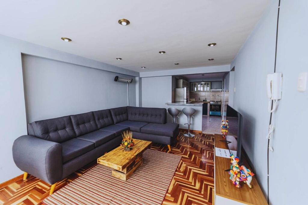3 bedrooms for 6 and parking, Historic Center - 3
