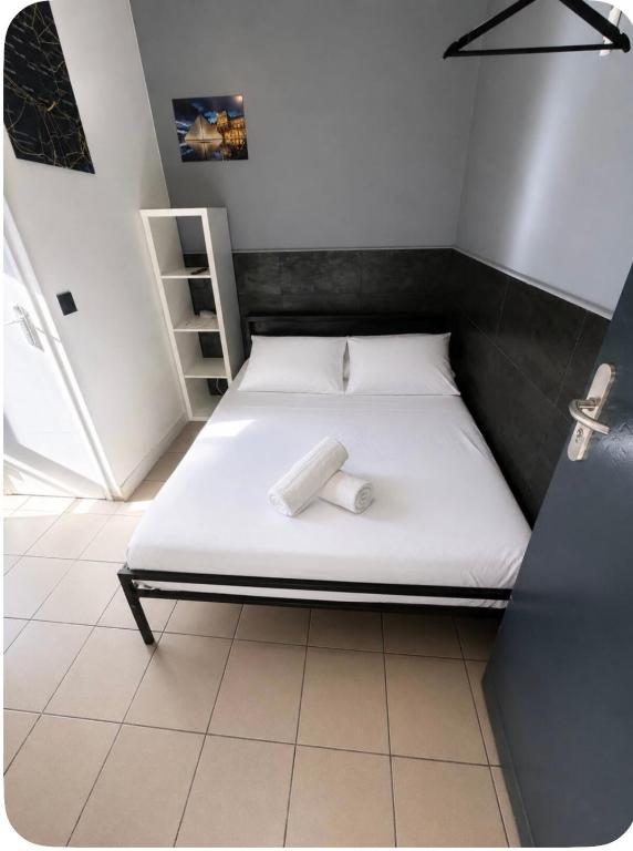 Chambre 1 avec SDB privée Proche Stade de France - 3