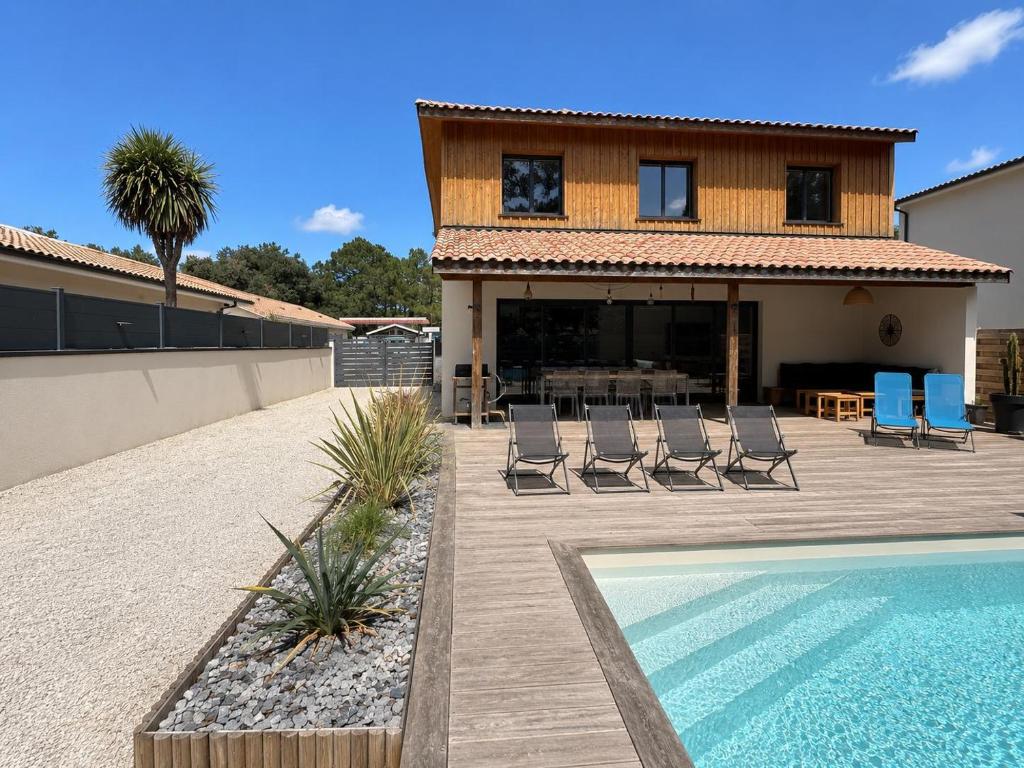 Villa 4 chambres, climatisation piscine chauffée et privée - 1