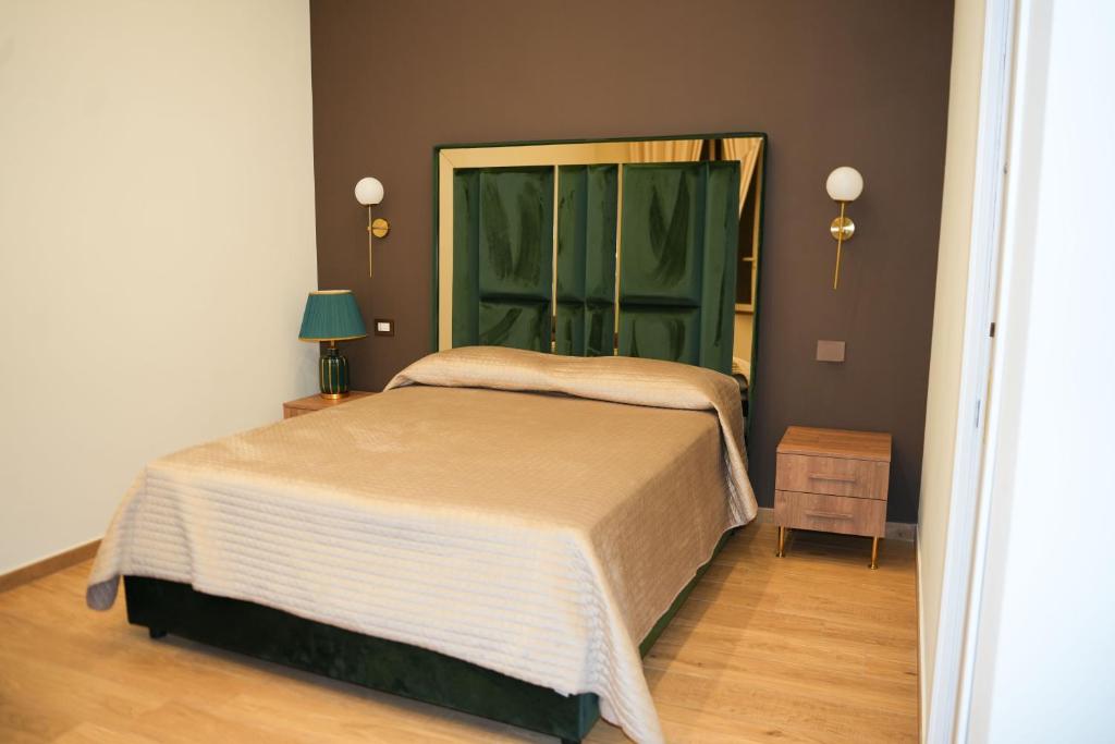 Rachel Rooms - 1