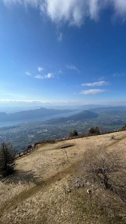 T2 rénové au pied du belvédère du Revard - 2