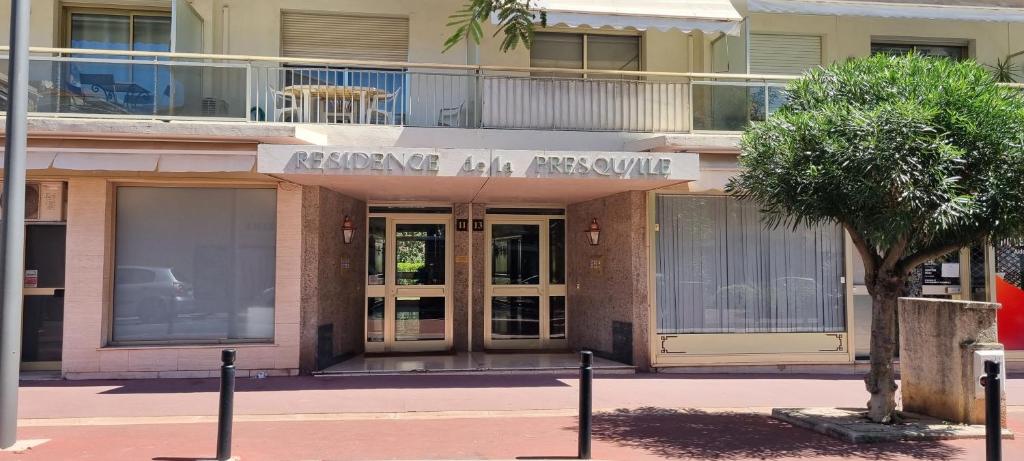 Appartement 50m2 rénové, parking, Plages à 250m, Quartier Pointe Croisette - 2