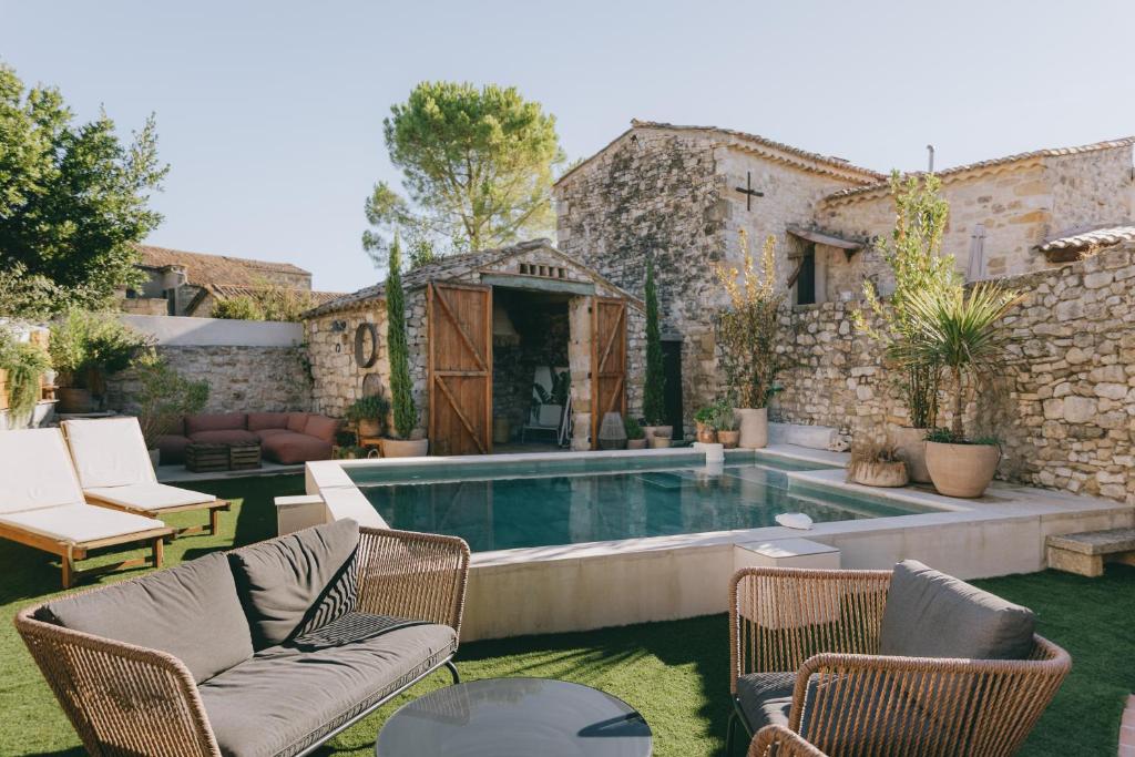 Authentique maison en pierre avec piscine aux portes d'Uzès - 1